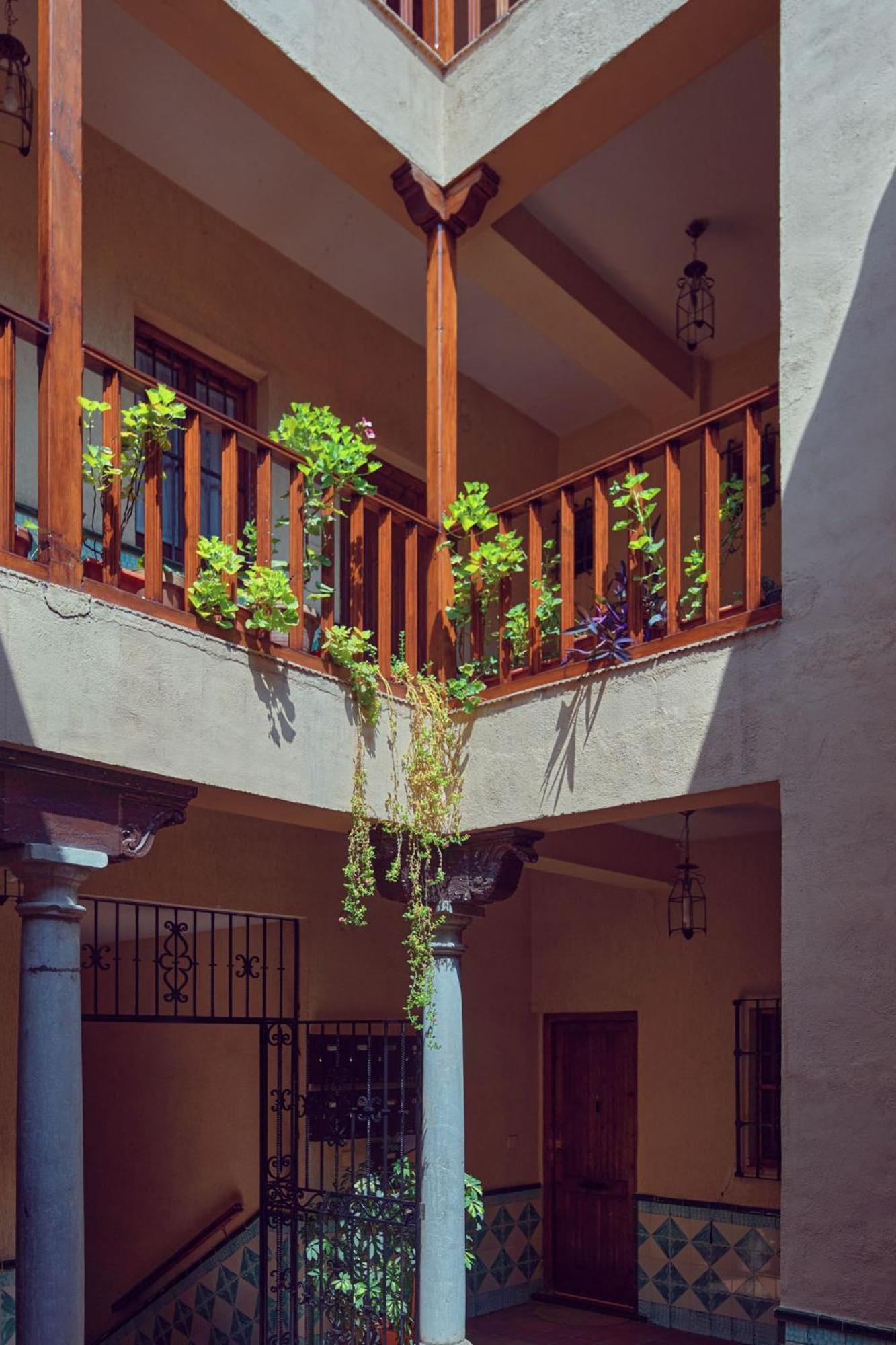 Anali - Hostatel Apartment Granada Exterior photo