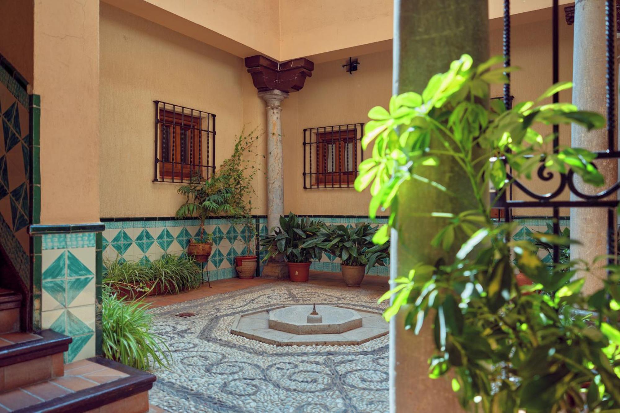 Anali - Hostatel Apartment Granada Exterior photo
