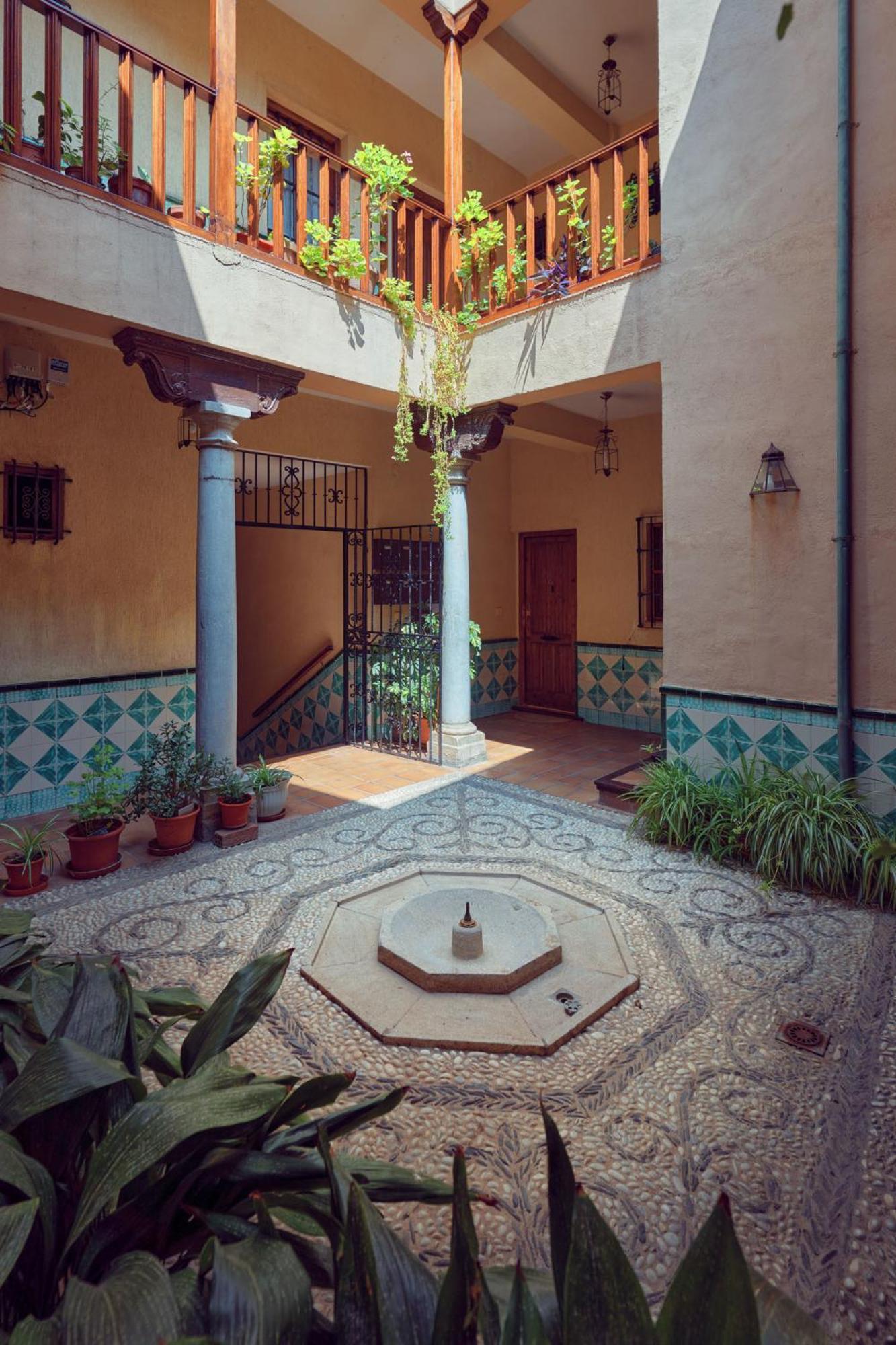 Anali - Hostatel Apartment Granada Exterior photo
